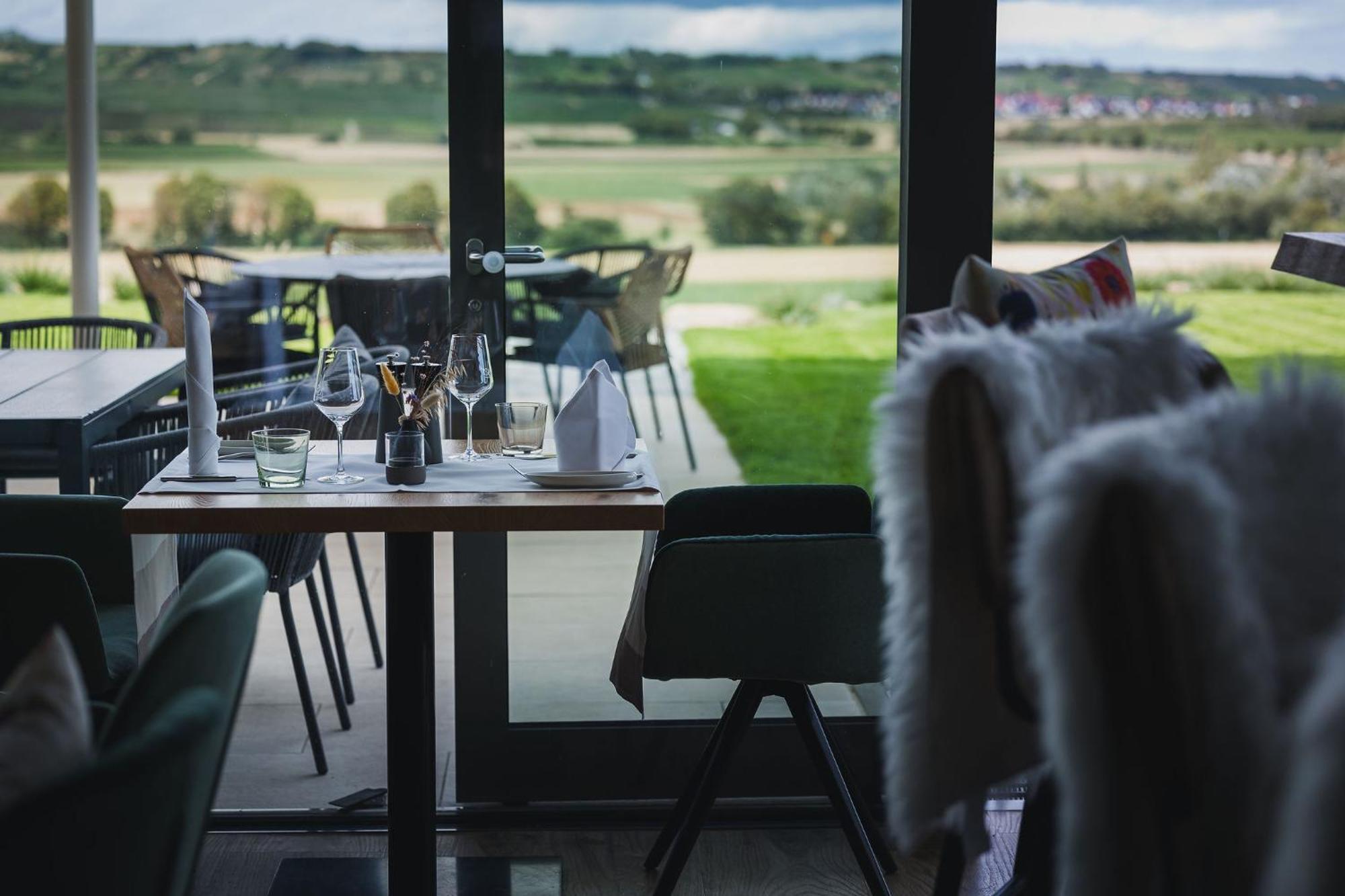 Weinzuhause Hotel-Restaurant-Vinothek Mommenheim Kültér fotó
