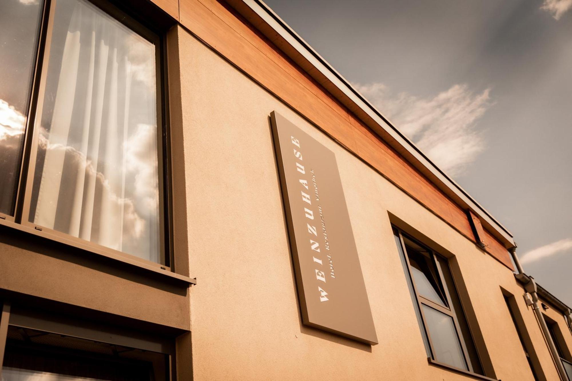 Weinzuhause Hotel-Restaurant-Vinothek Mommenheim Kültér fotó